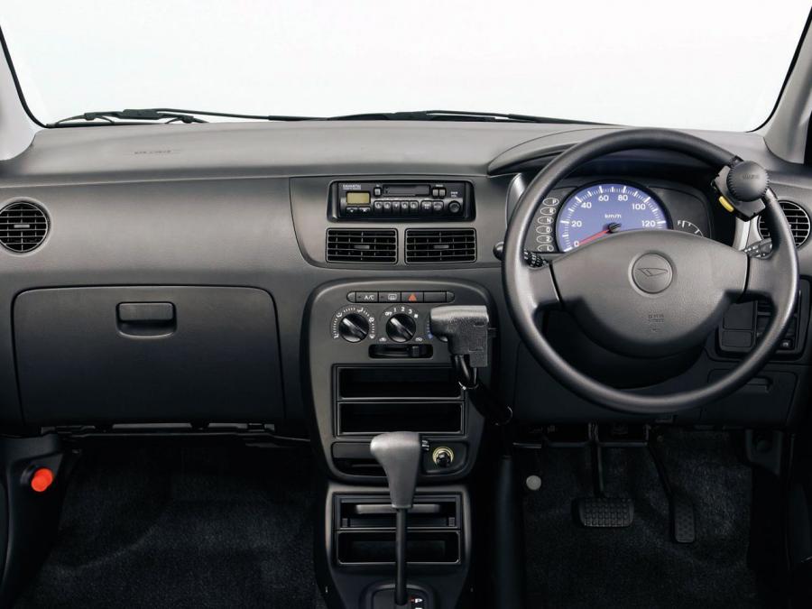  Daihatsu Mira Selfmatic 2006 года  (фото 3 из 4)